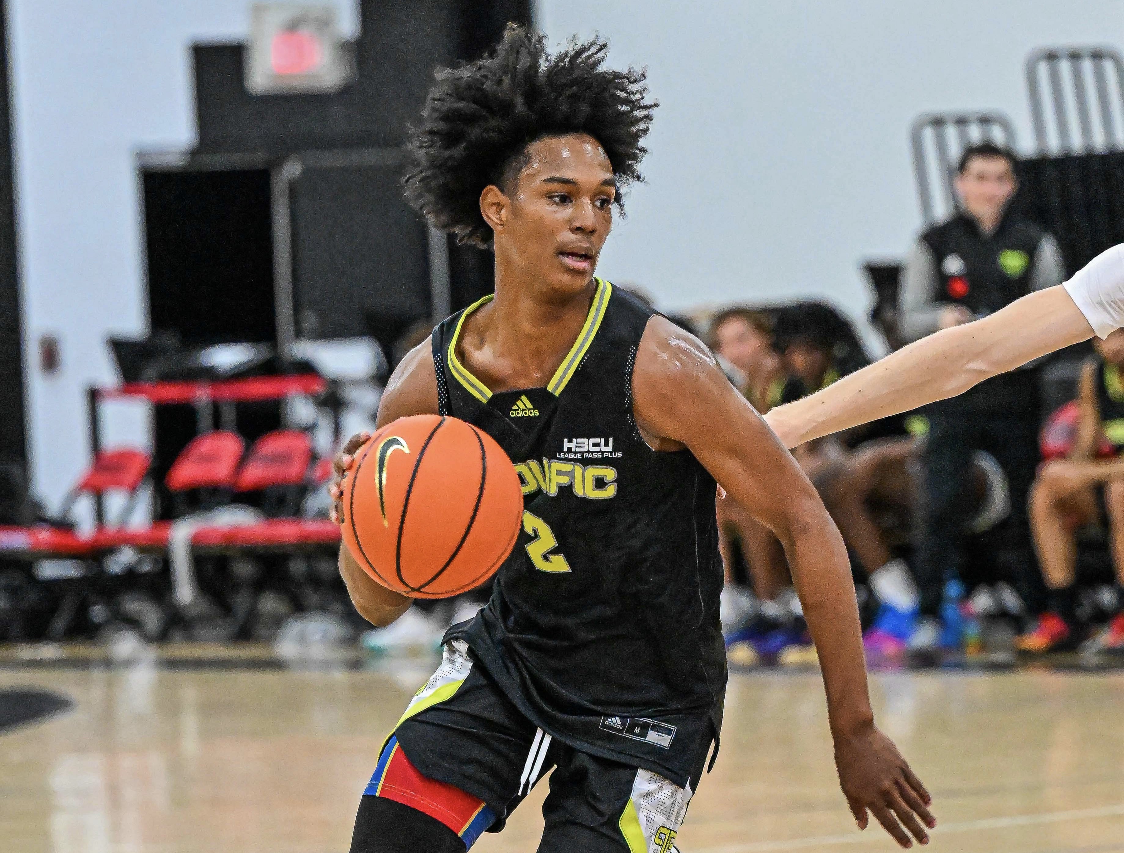 Aden Holloway last season as a senior at Prolific Prep.